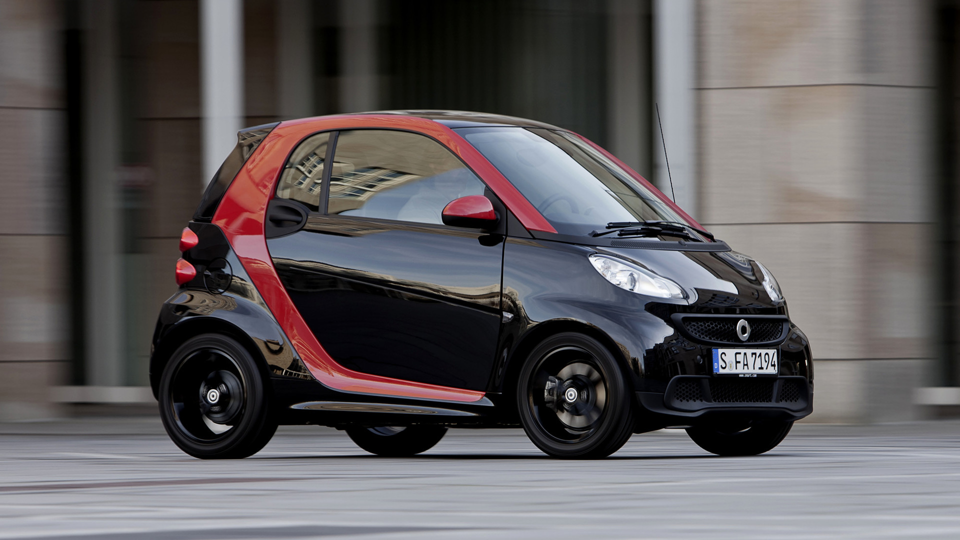 Купить б у смарт. Smart Fortwo 2012. Мини-кар Smart Fortwo 2. Brabus Smart Fortwo 2003. Smart Fortwo Brabus 2 поколение.