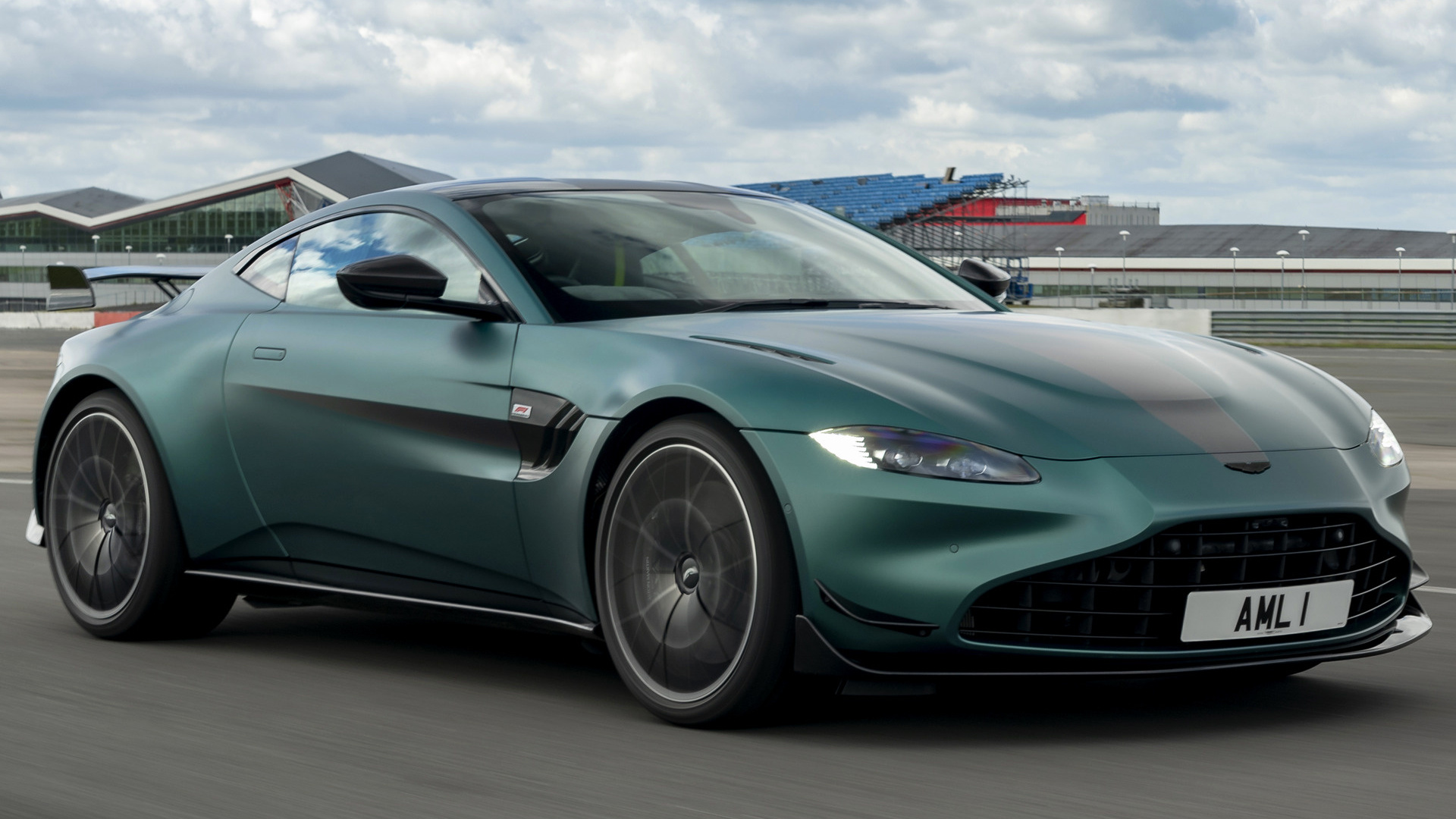 2021 Aston Martin Vantage F1 Edition (UK) - Wallpapers and HD Images