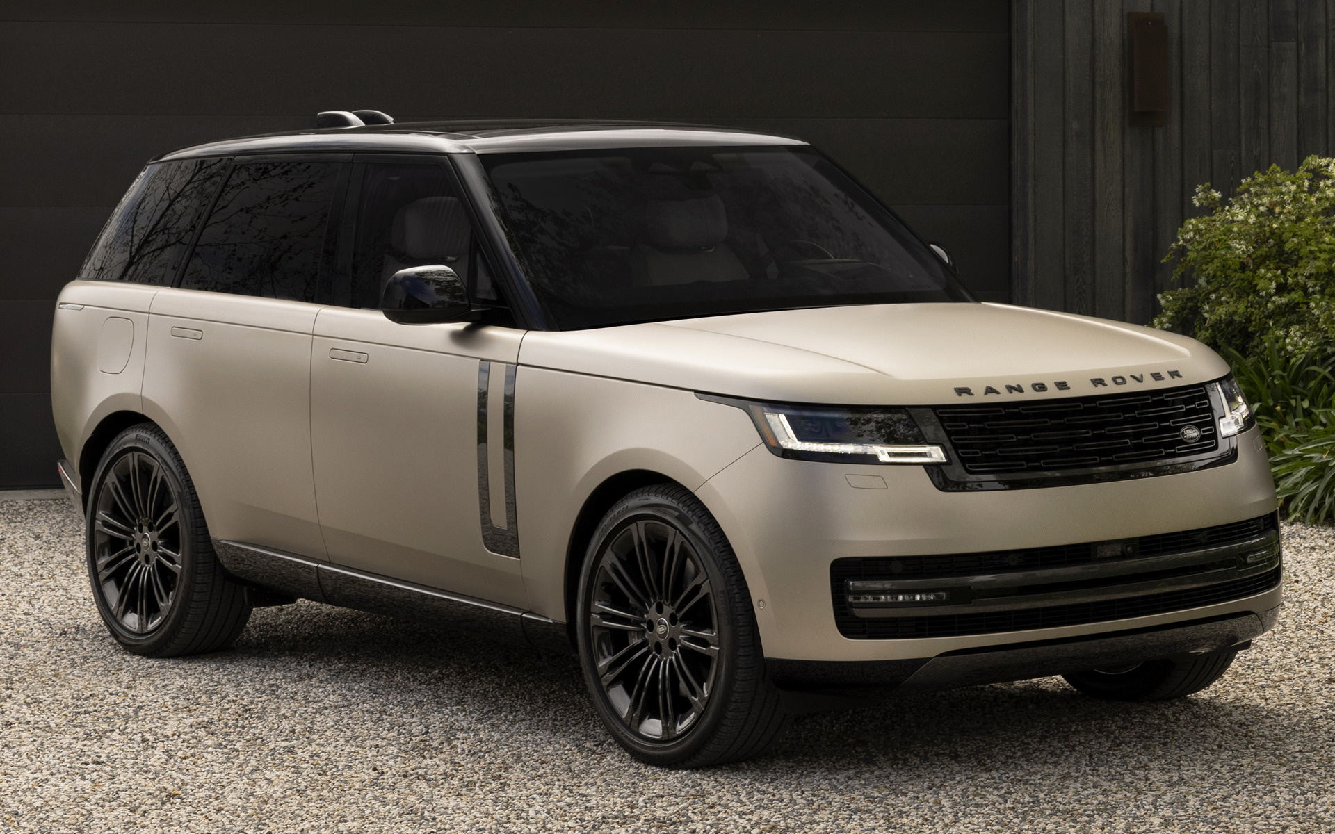 Land Rover unveils brand new Range Rover  CarWale