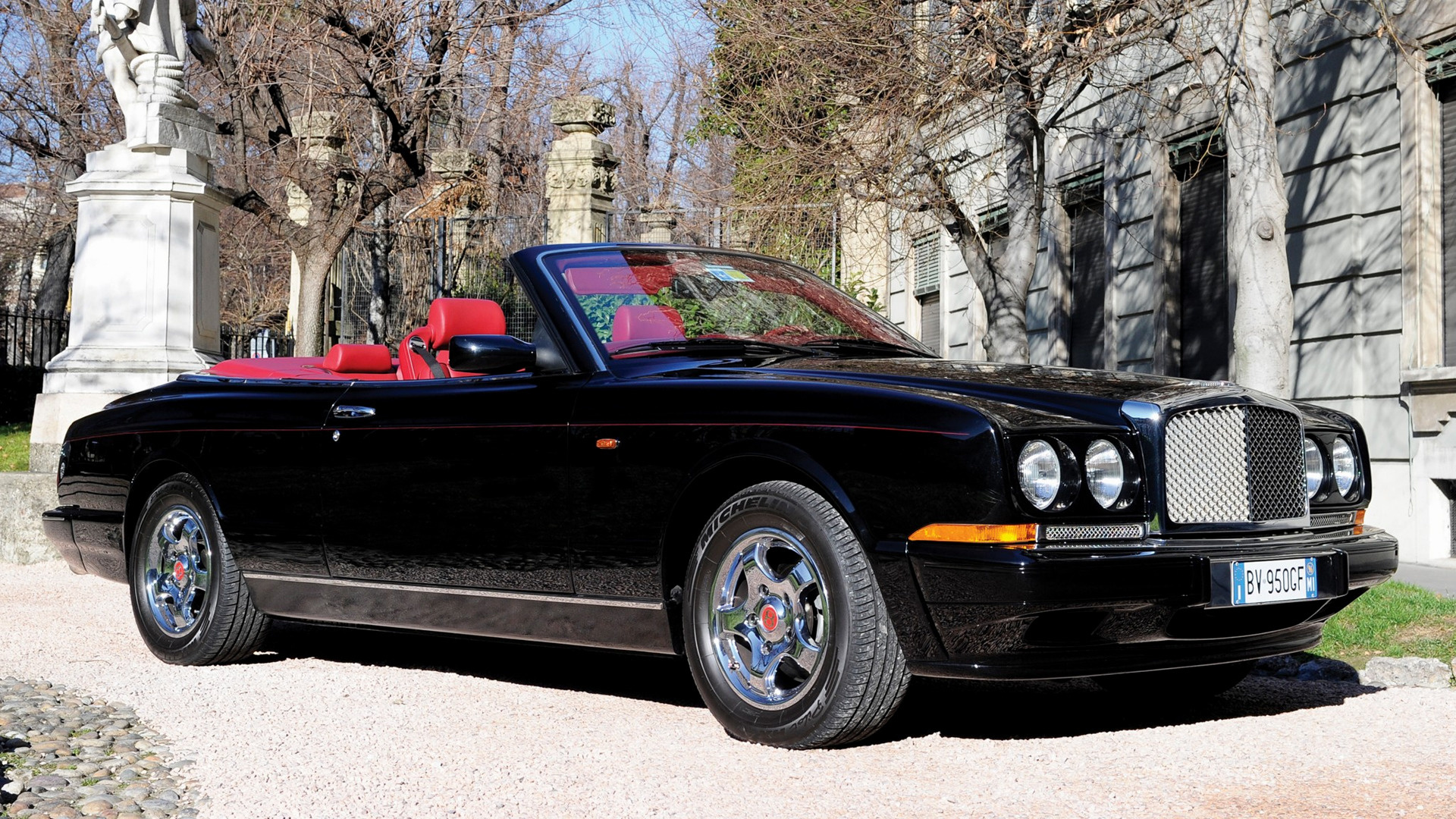 Vintage Elegance: 1995 Bentley Azure