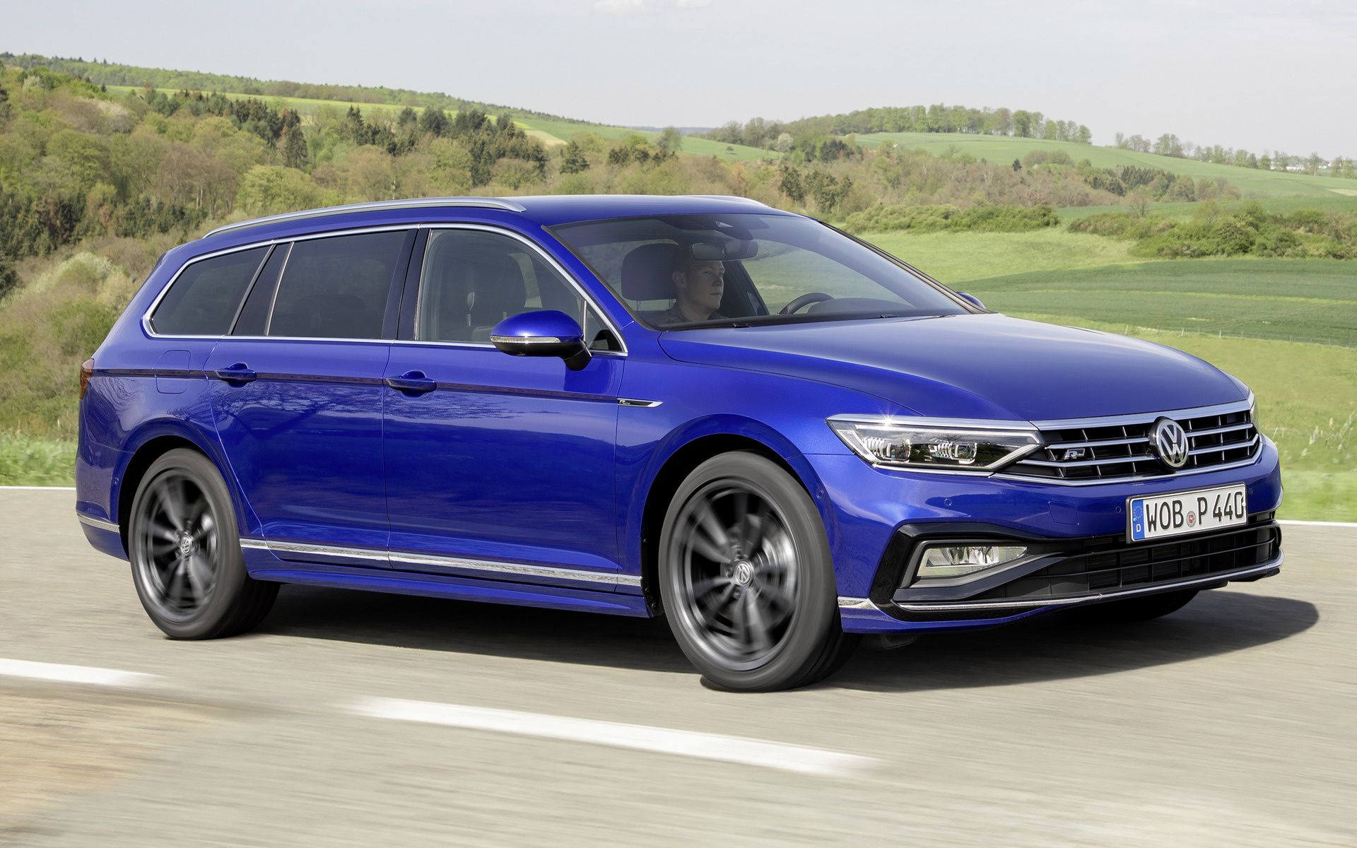 Пассат 8 универсал. VW Passat r-line 2019. Volkswagen Passat variant 2019. Passat b8 универсал. Фольксваген Пассат б9 универсал.