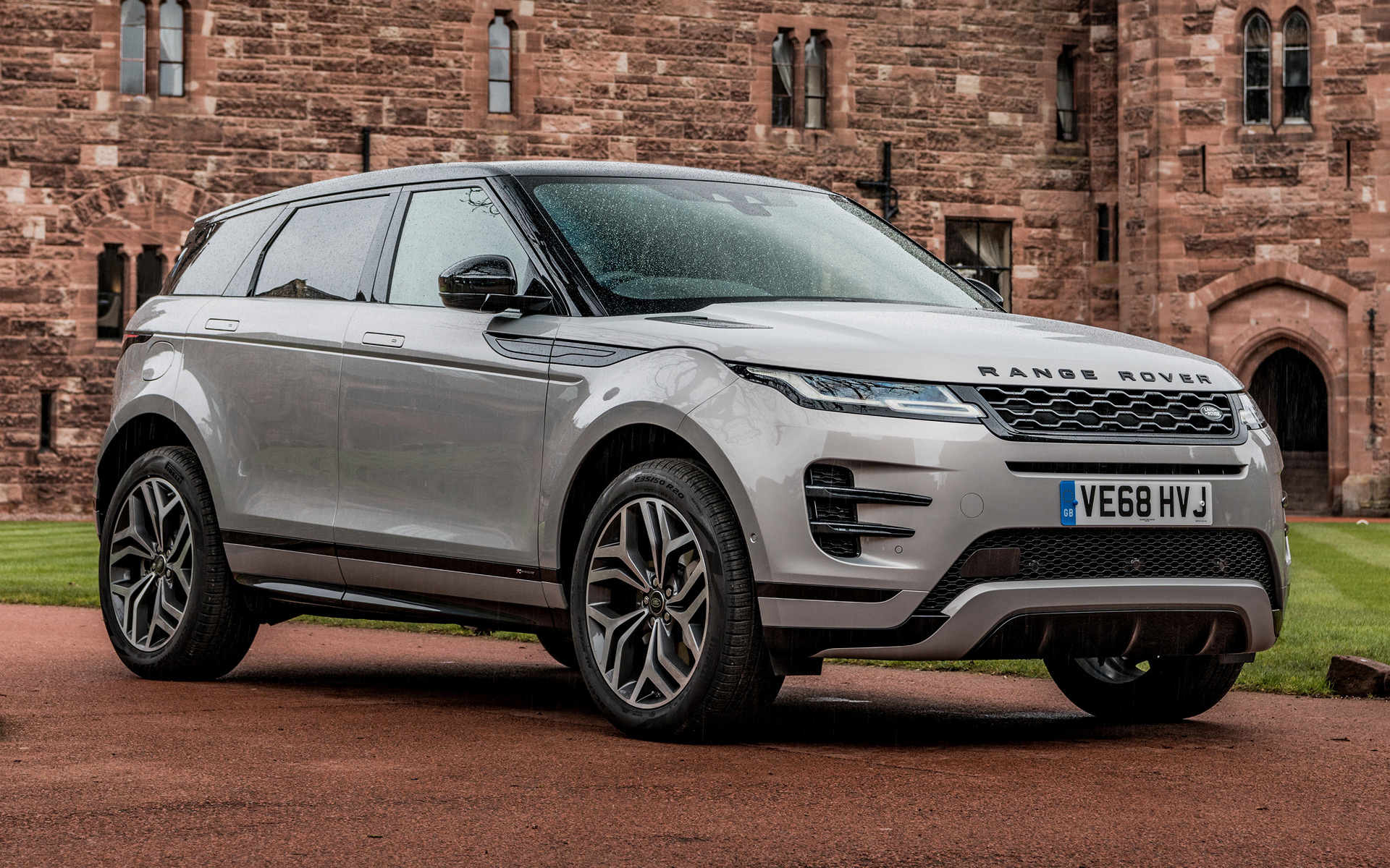 Новые выпуски 2019 года. Ленд Ровер Рендж Ровер Эвок 2019. Range Rover Evoque 2022. Новый Рендж Ровер Эвок 2019. Land Rover range Rover Evoque 2019 черный.