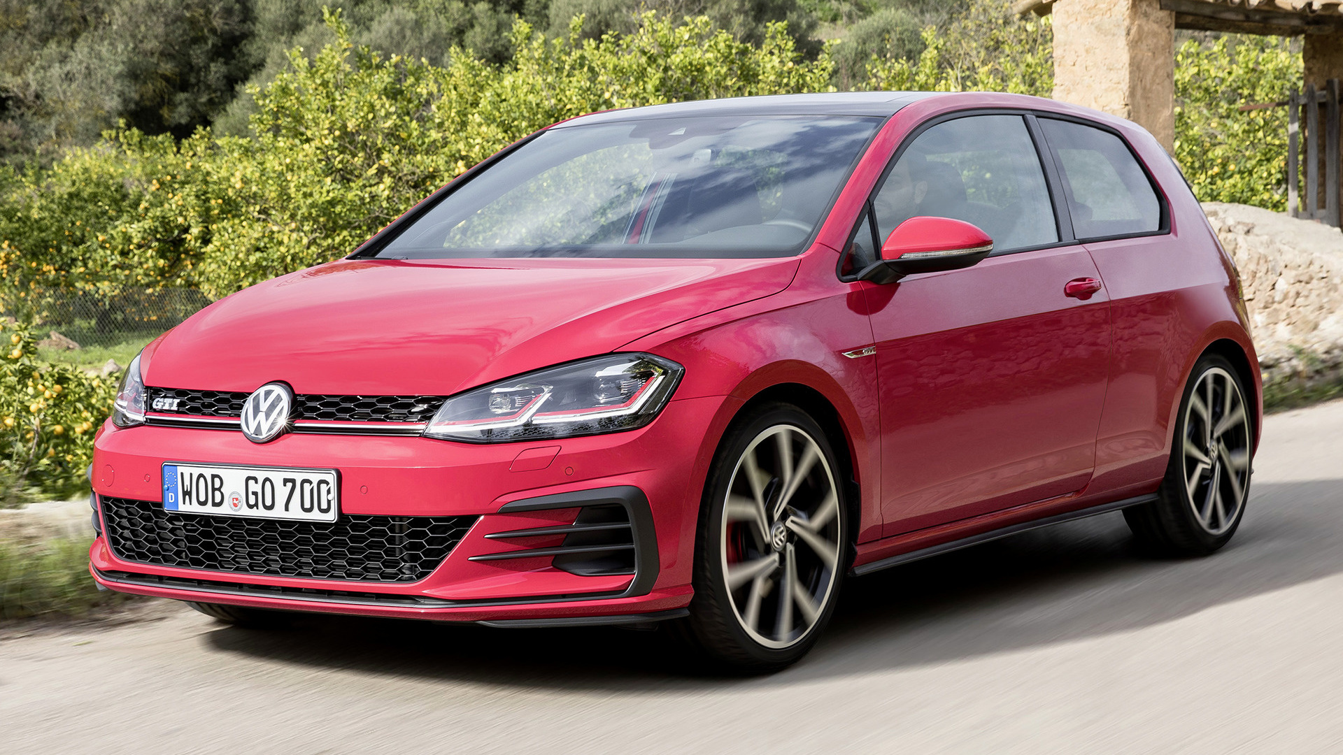 2017 Volkswagen Golf GTI 3door Wallpapers and HD Images