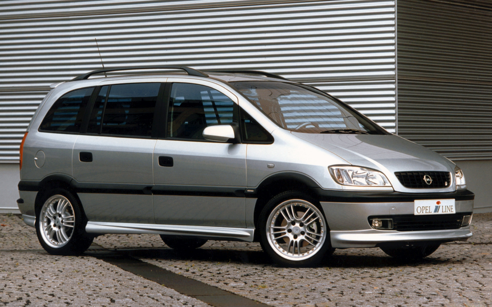 Opel zafira loa - BYmyCAR