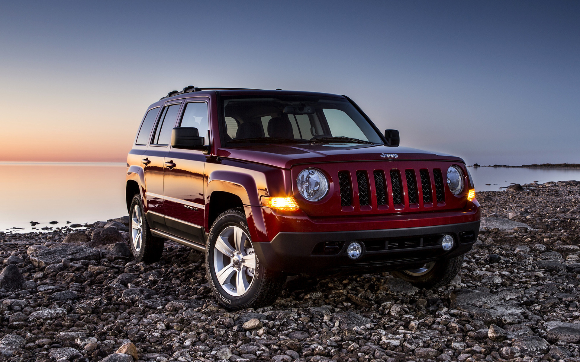 Какие машины джипы. Jeep Patriot 2014. Jeep Patriot 2021. Jeep Patriot 2010. Jeep Patriot 4x4 2014.