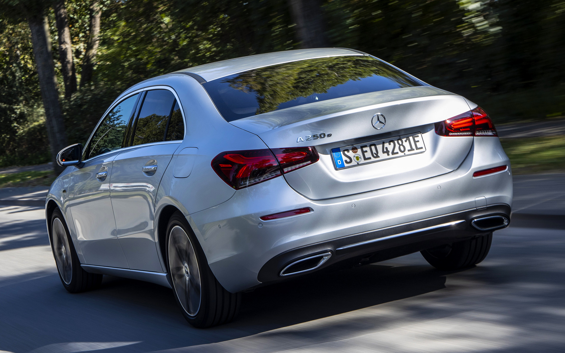 Mercedes Benz sedan. Mercedes clase a Hybrid.