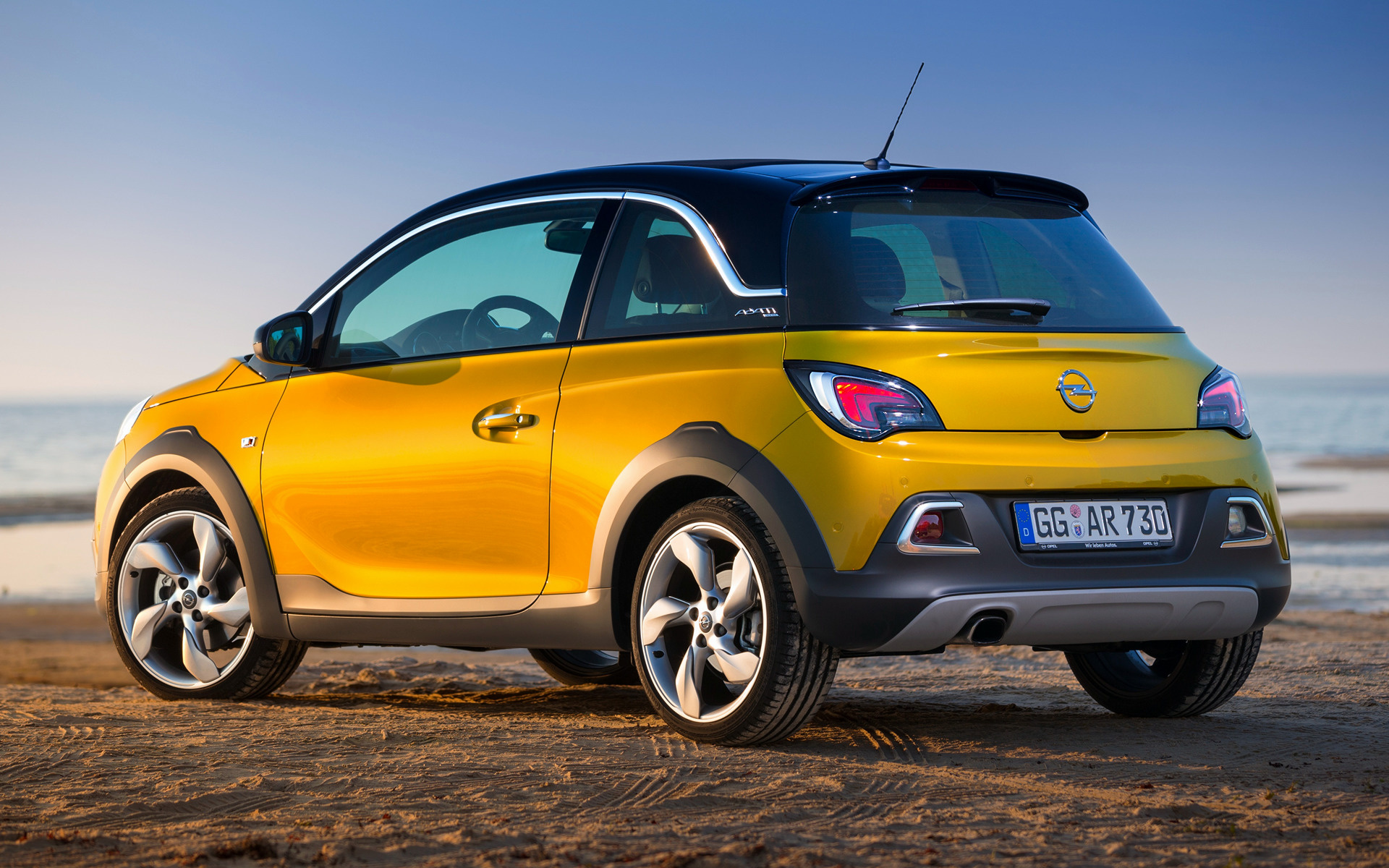 3 х дверные хэтчбеки. Opel Adam 1.2. Opel Adam 2022. Opel Adam (m13).