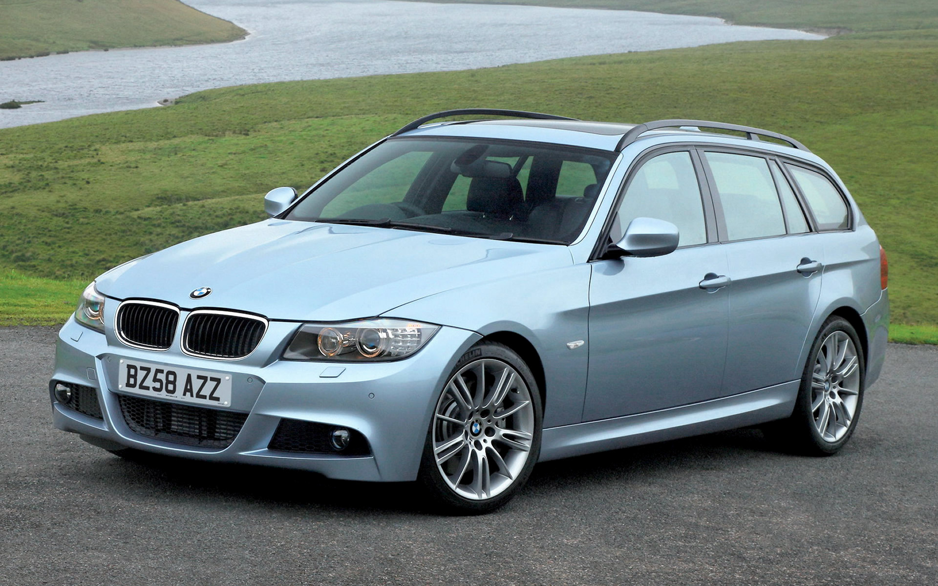 Historicus Commandant Hymne 2008 BMW 3 Series Touring M Sport (UK) - Wallpapers and HD Images | Car  Pixel