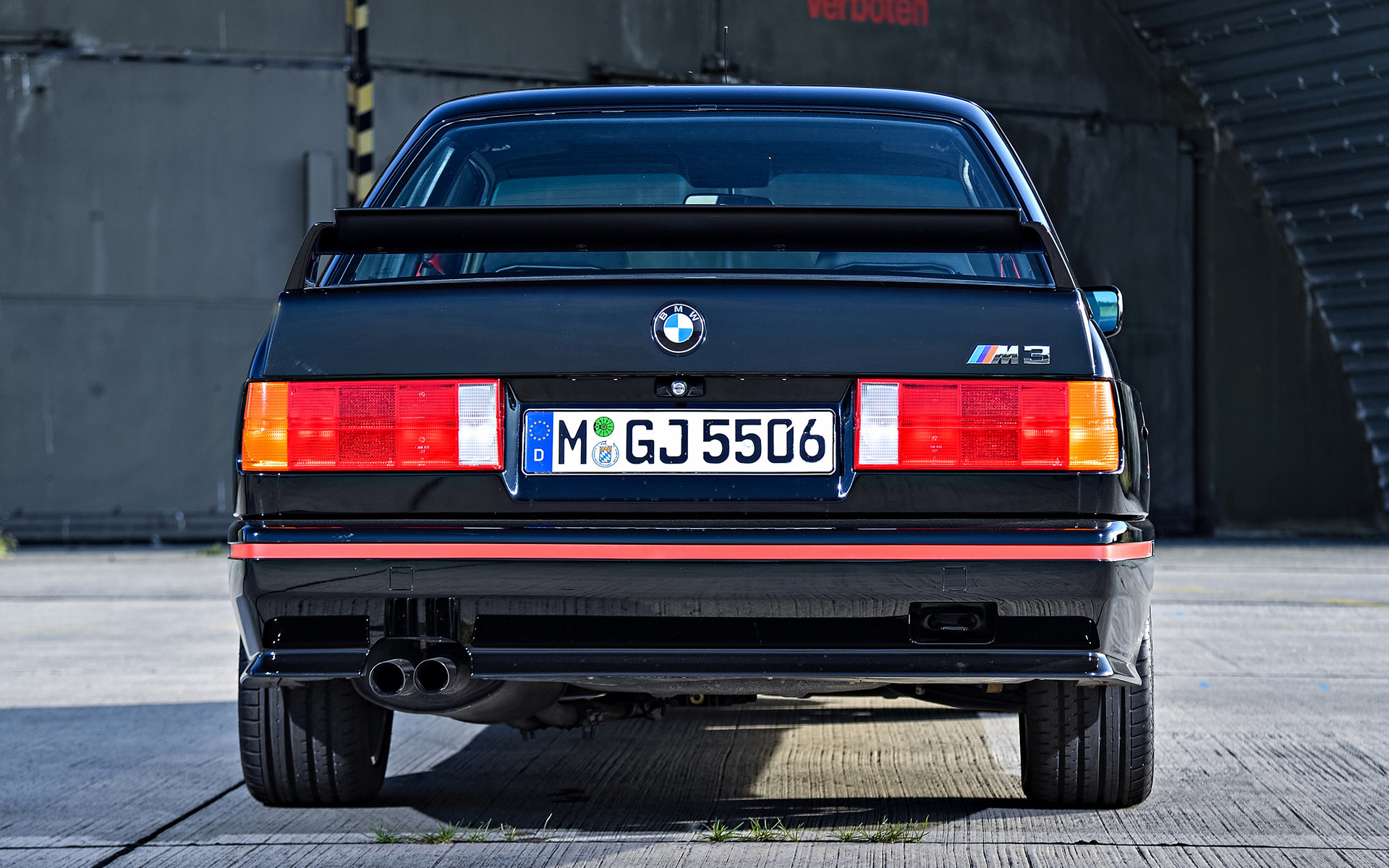 Beautiful Bmw 1989 M3 Sport Evolution Wallpaper