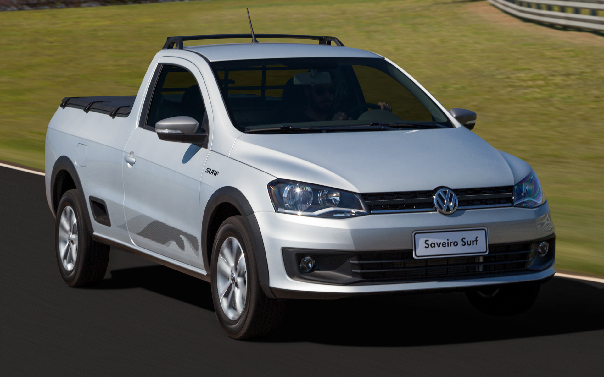 VW's New Surf-Themed 2015 Saveiro Small Pickup