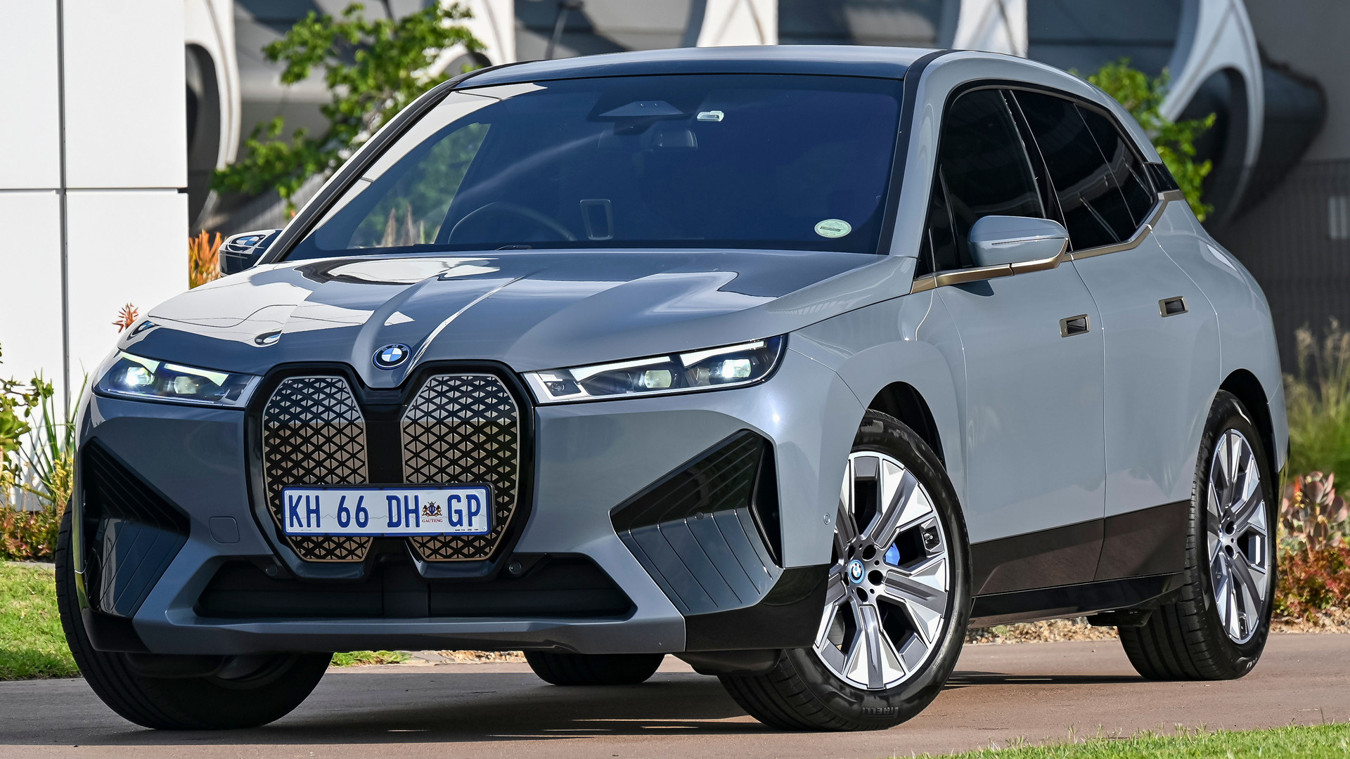 Bmw ix 2021