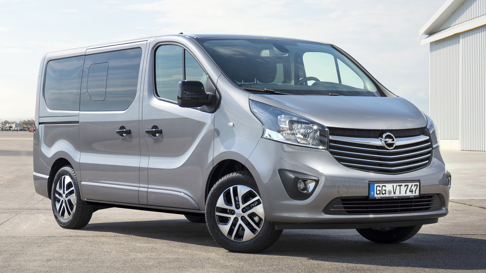 2017 vivaro