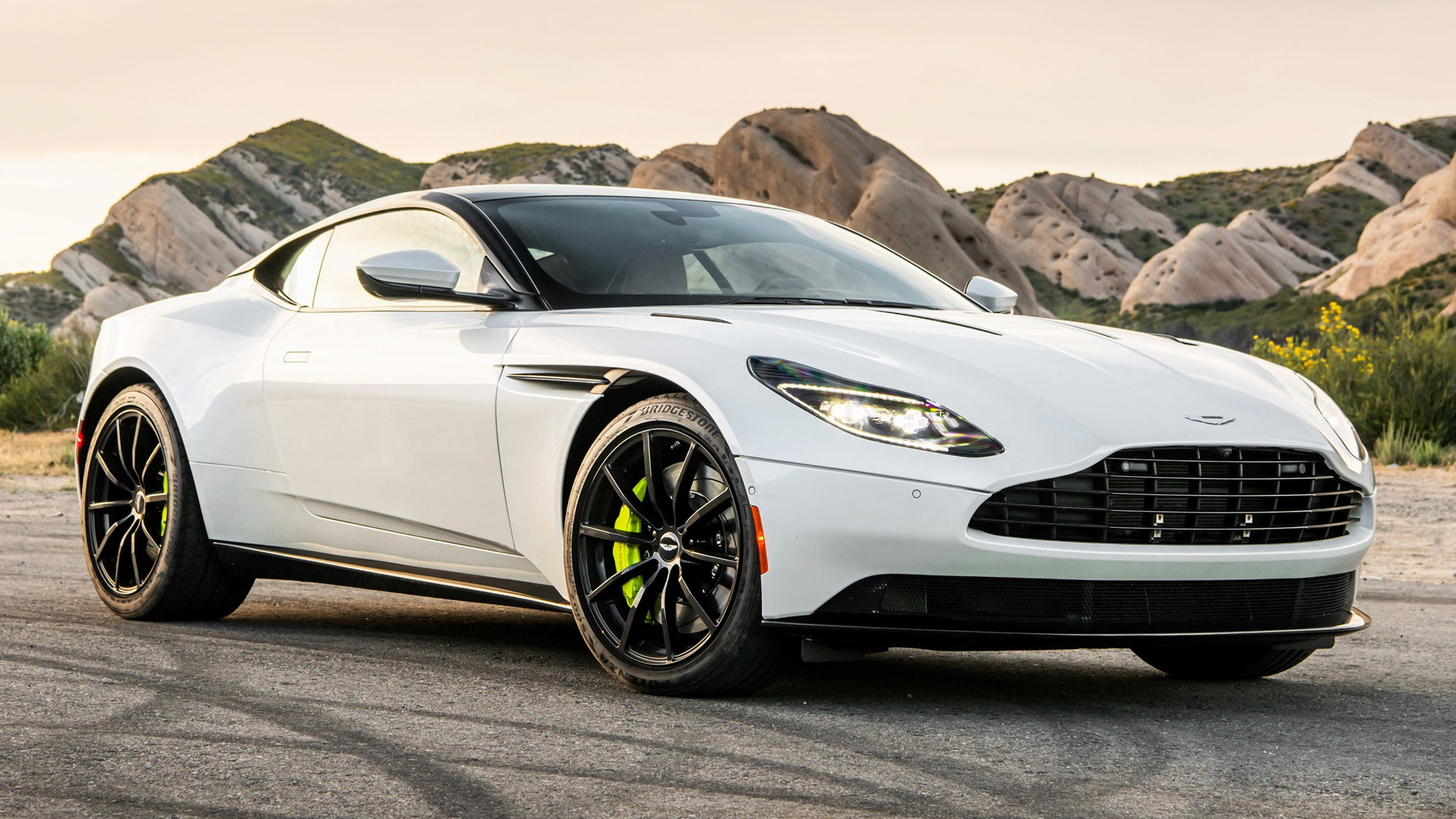 2020 Aston Martin DB11 AMR (US) - Wallpapers and HD Images | Car Pixel