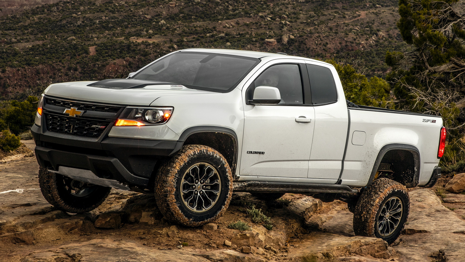 2017 Chevrolet Colorado ZR2 Extended Cab Wallpapers and 
