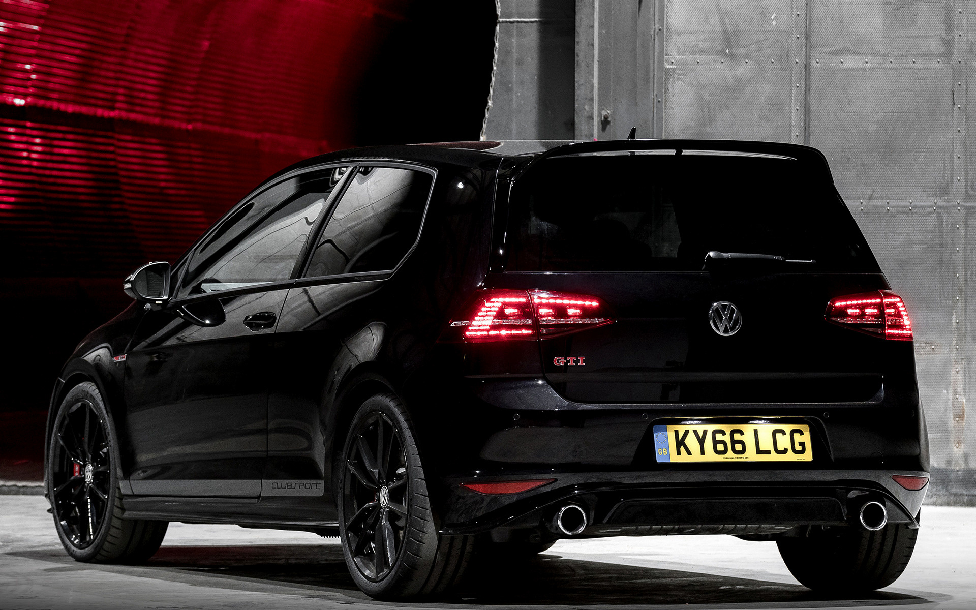 2016 Volkswagen Golf GTI Clubsport Edition 40 3-door (UK) - Wallpapers and HD Images