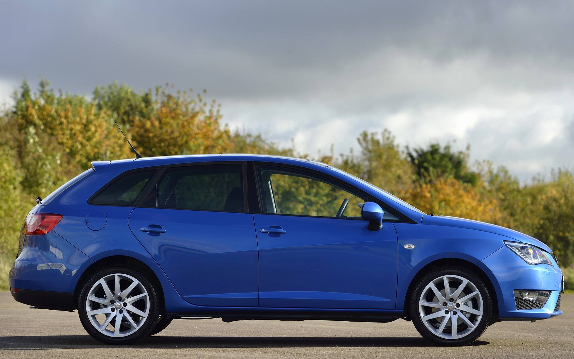 2012 Seat ST FR (UK) - Wallpapers and HD | Car