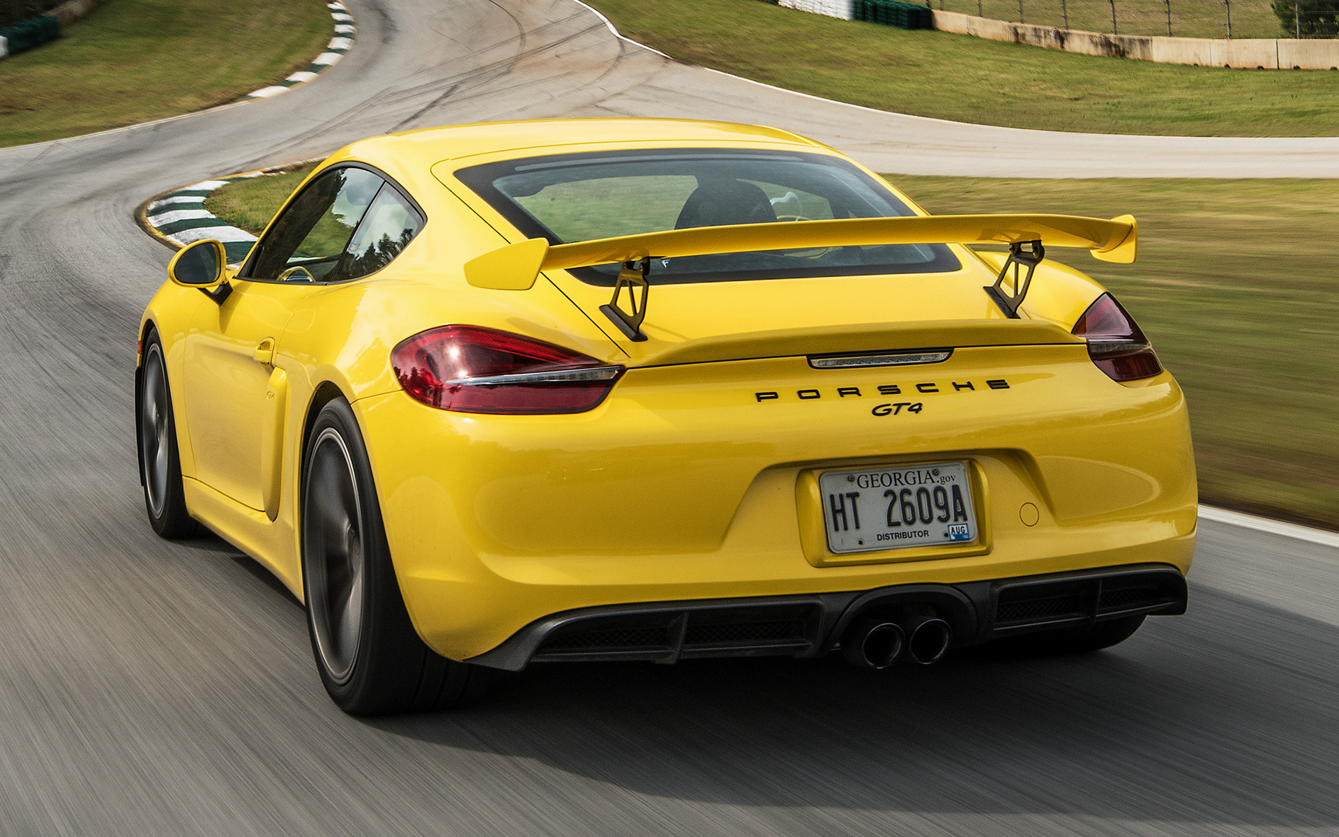 Huawei gt 3 или gt 4. Porsche Cayman gt4 2016. Porsche Кайман gt4. Porsche Cayman gt4 Yellow. Порше Cayman gt4.