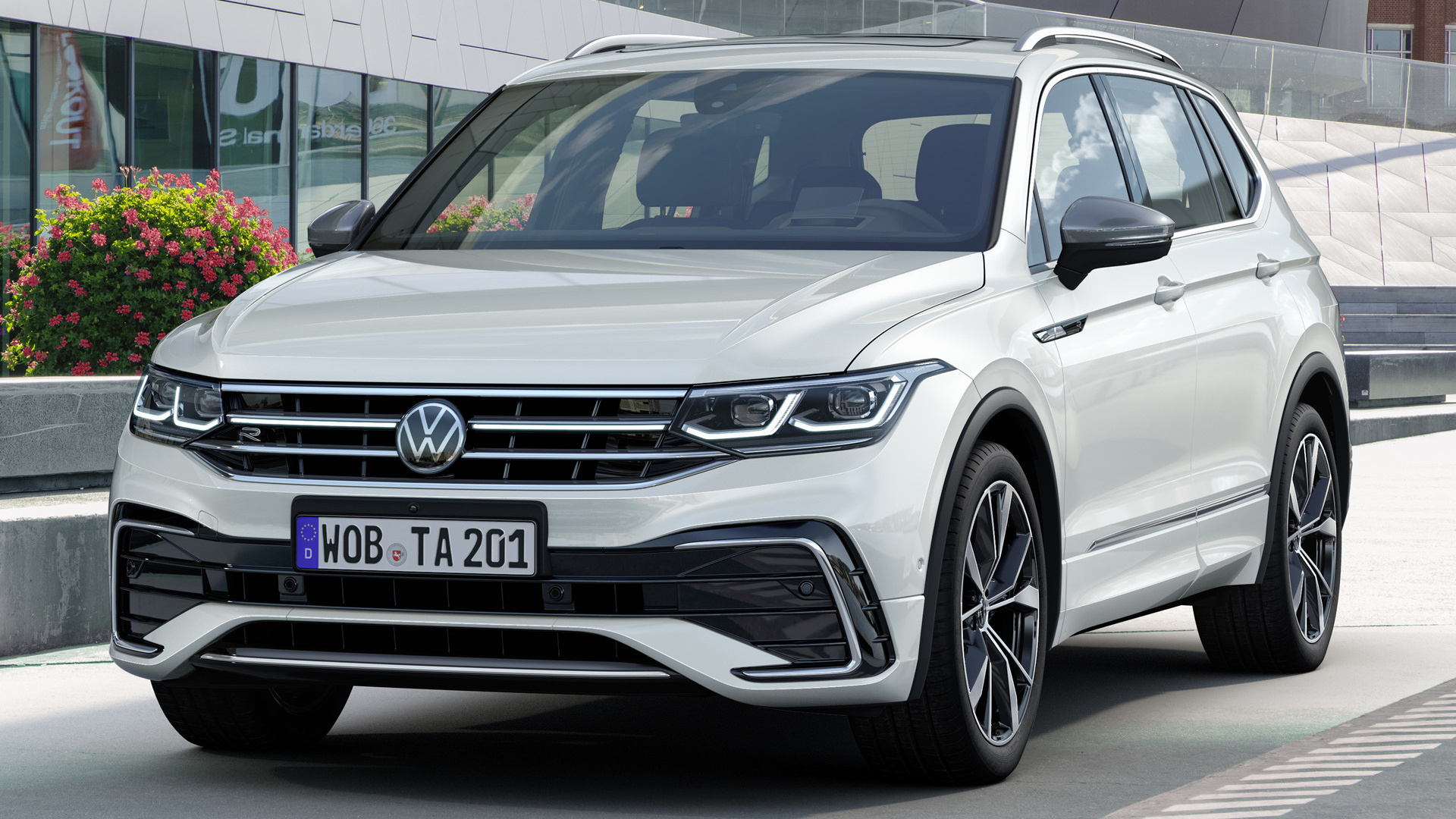 Фольксваген удлиненный. VW Tiguan r line 2021. Тигуан r line 2021. Фольксваген Тигуан r 2022. Новый Volkswagen Tiguan 2022.