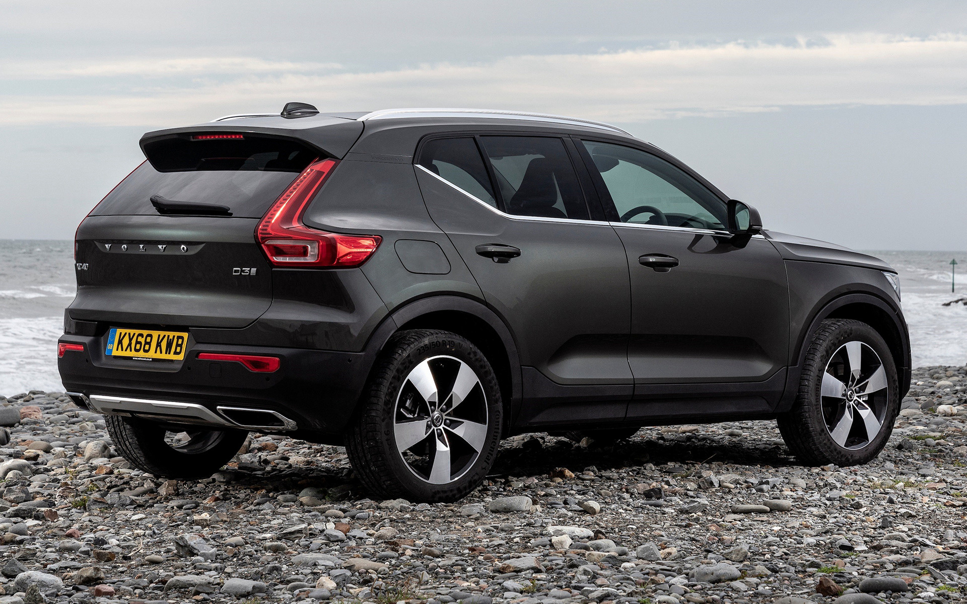2018 Volvo XC40 Inscription (UK) Wallpapers and HD