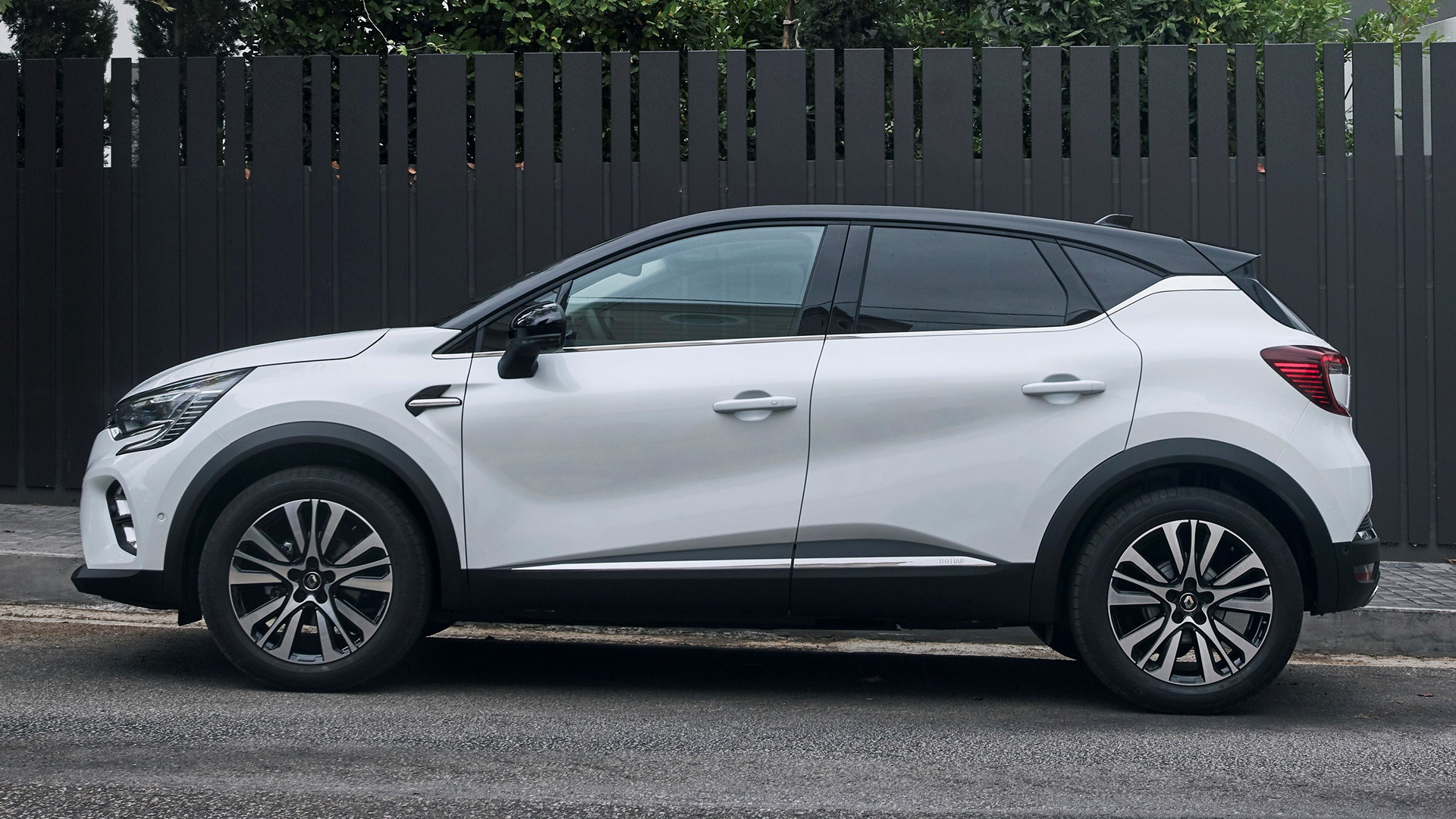 Initiale paris renault