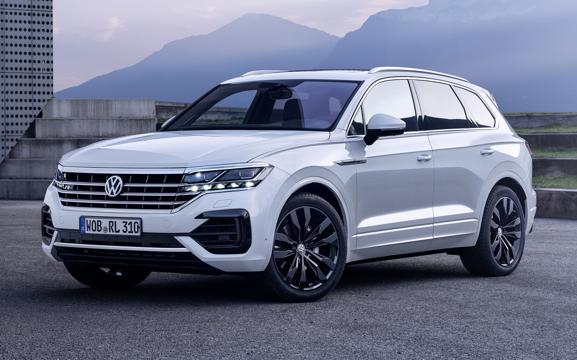 2022 Volkswagen Touareg R Line Wallpapers and HD Images 