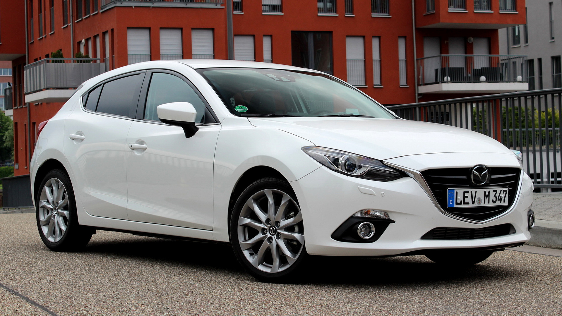 Mazda 3 III (BM). Mazda 3 BM хэтчбек. Mazda 3 2013. Mazda plus