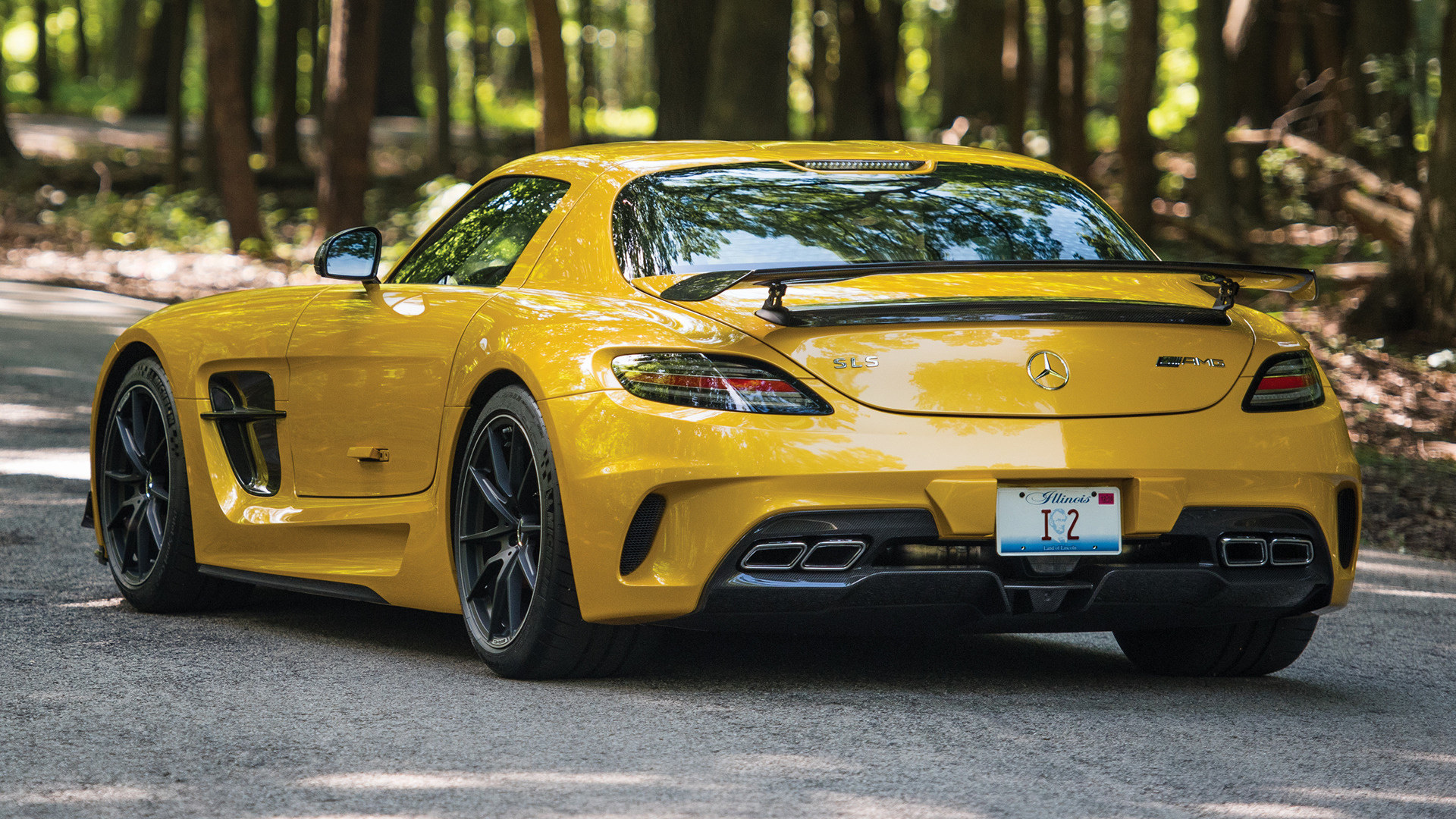 Mercedes-Benz SLS AMG Black Series желтый автомобиль спортивный загрузить