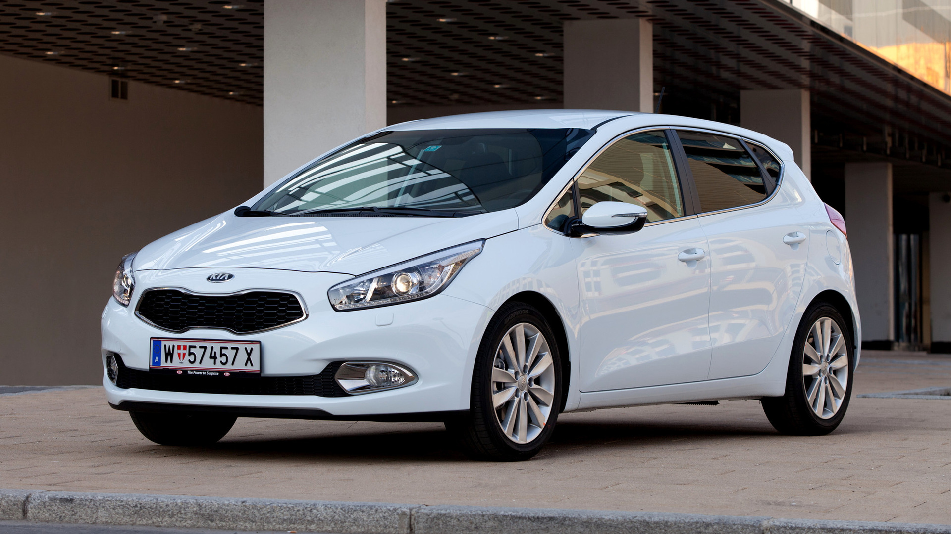 Киа сид 2 года. Kia Ceed II 2012-2015. Kia Ceed 2013. Kia Ceed 2013 хэтчбек. Kia Ceed 2012.