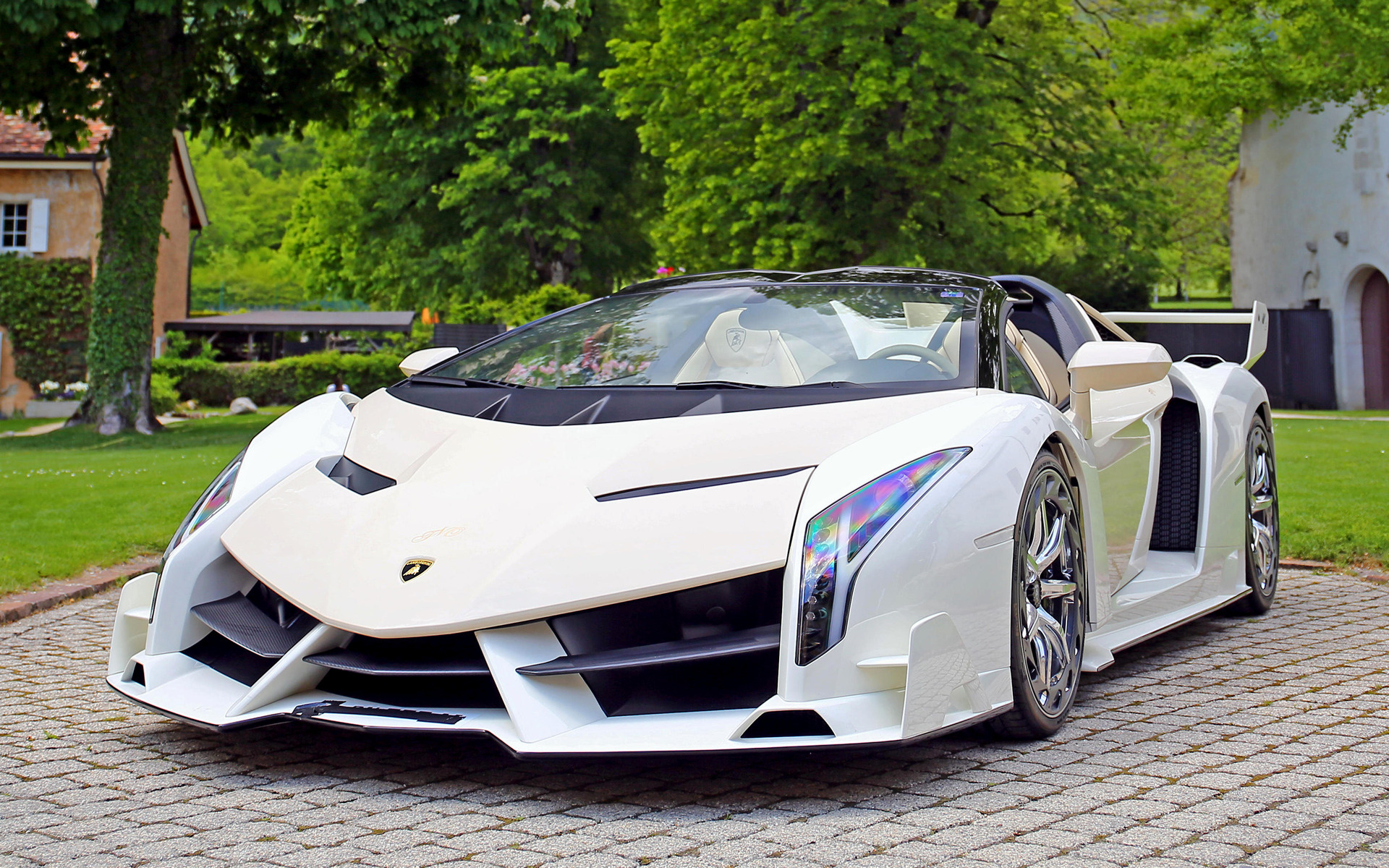 2014 Lamborghini Veneno Roadster Wallpapers and HD 