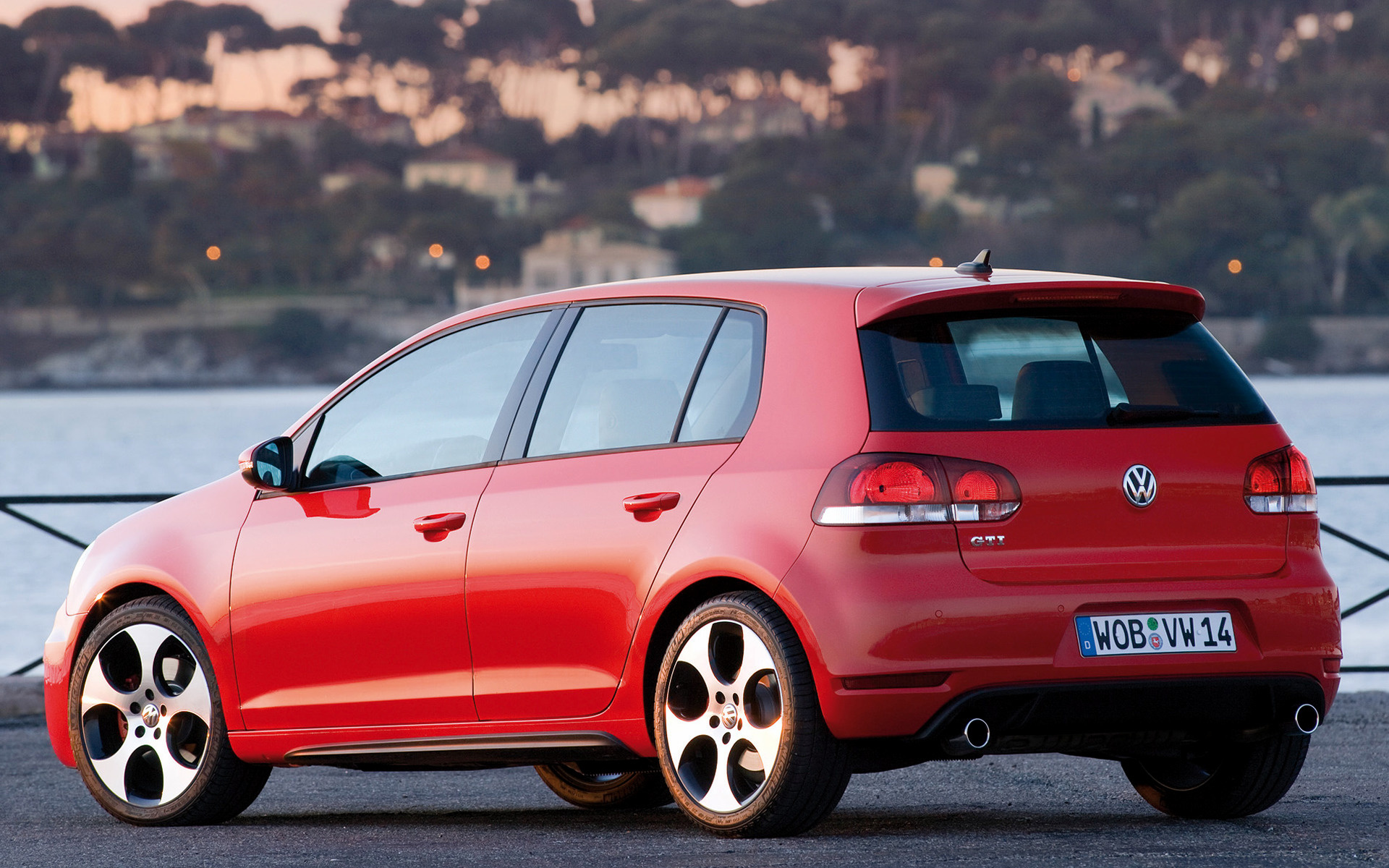 File:2009 Volkswagen Golf (1K MY09) GTI 5-door hatchback (2010-12-17).jpg -  Wikipedia