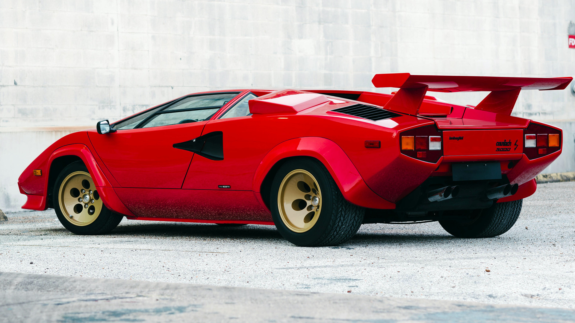 File:Lamborghini Countach LP 5000S 1983.jpg - Wikimedia Commons