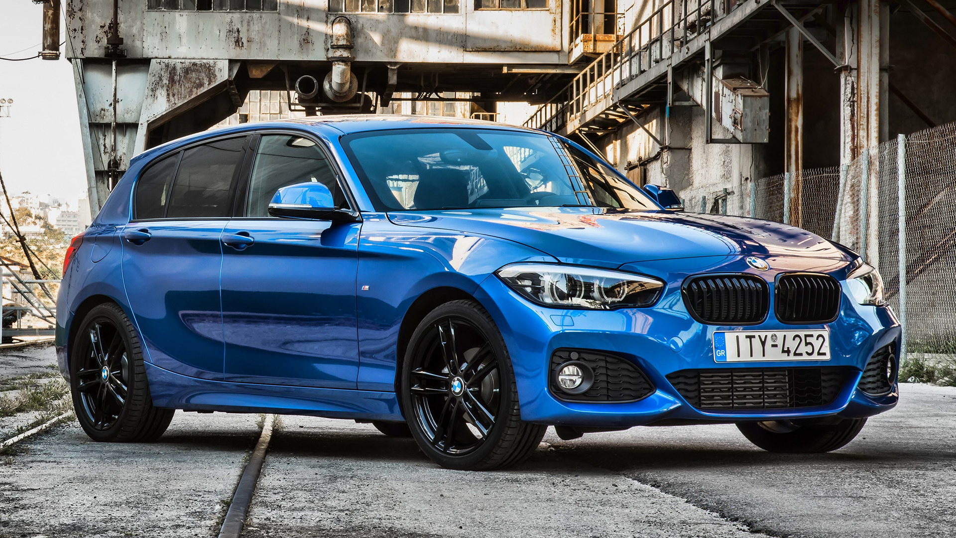 2017 BMW 1 Series M Sport Shadow Edition [5-door] - Wallpapers and HD ...