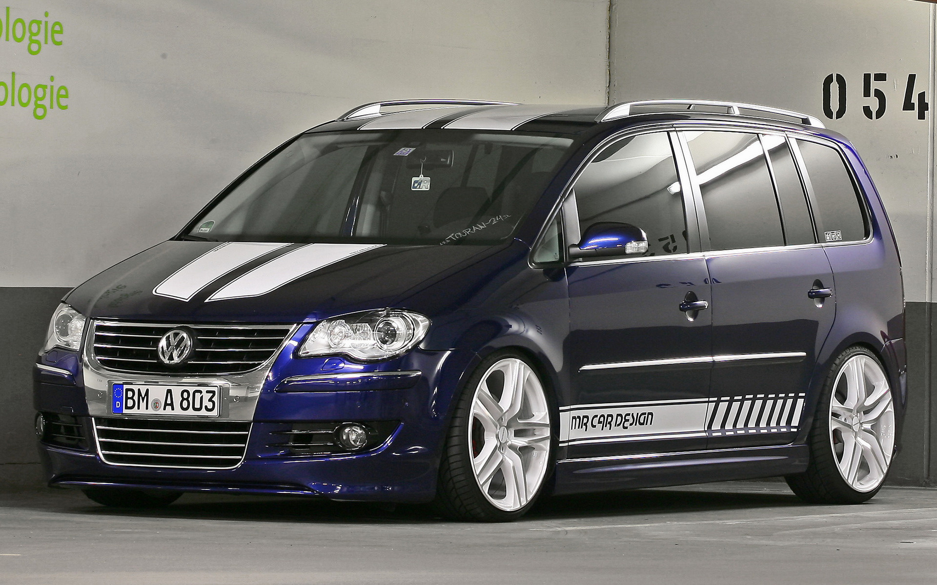 MR Car Design Volkswagen Touran Introduced - autoevolution