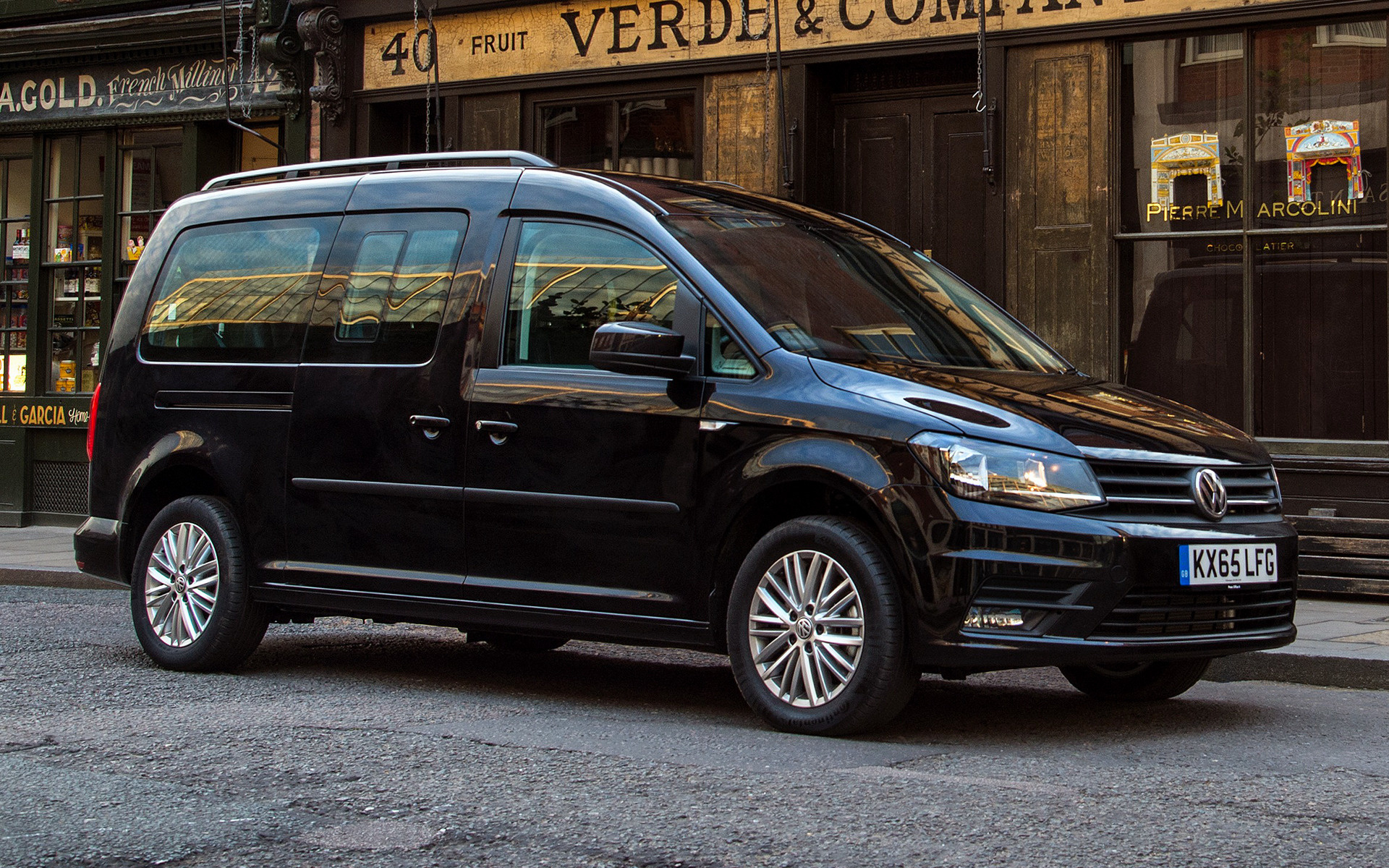 vw caddy maxi black