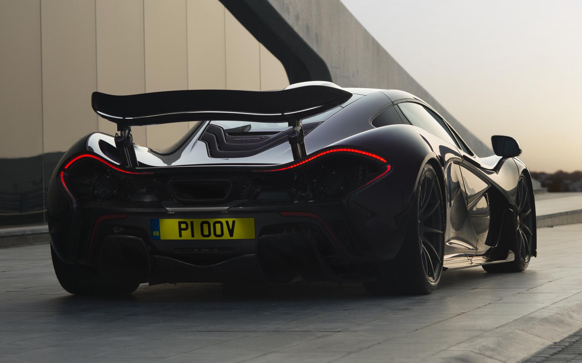 McLaren P1 загрузить