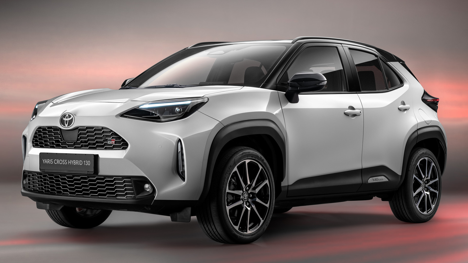 2023 Toyota Yaris Cross Hybrid GR Sport - Hintergrundbilder und