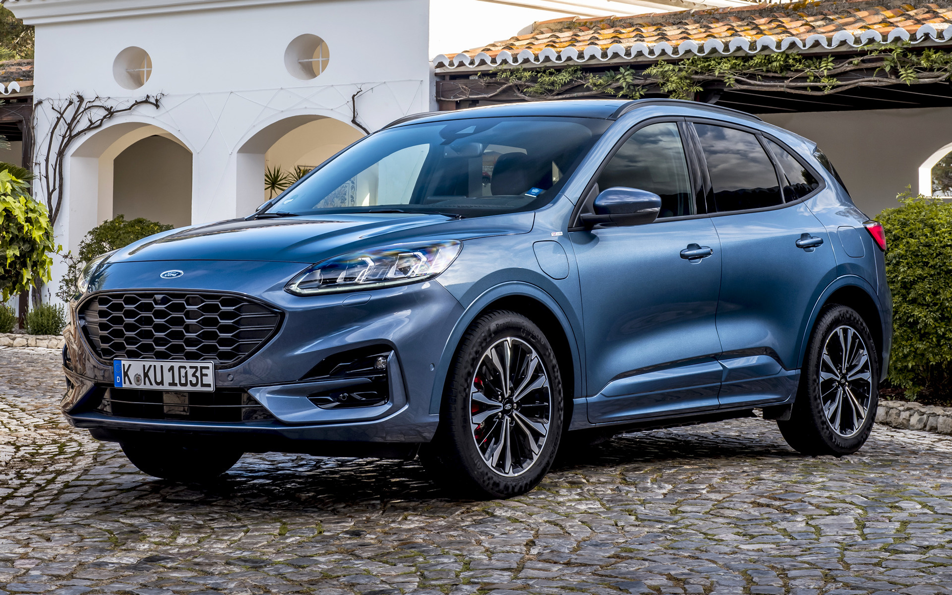 2020 Ford Kuga Plug-In Hybrid ST-Line - Fonds d'écran et images HD