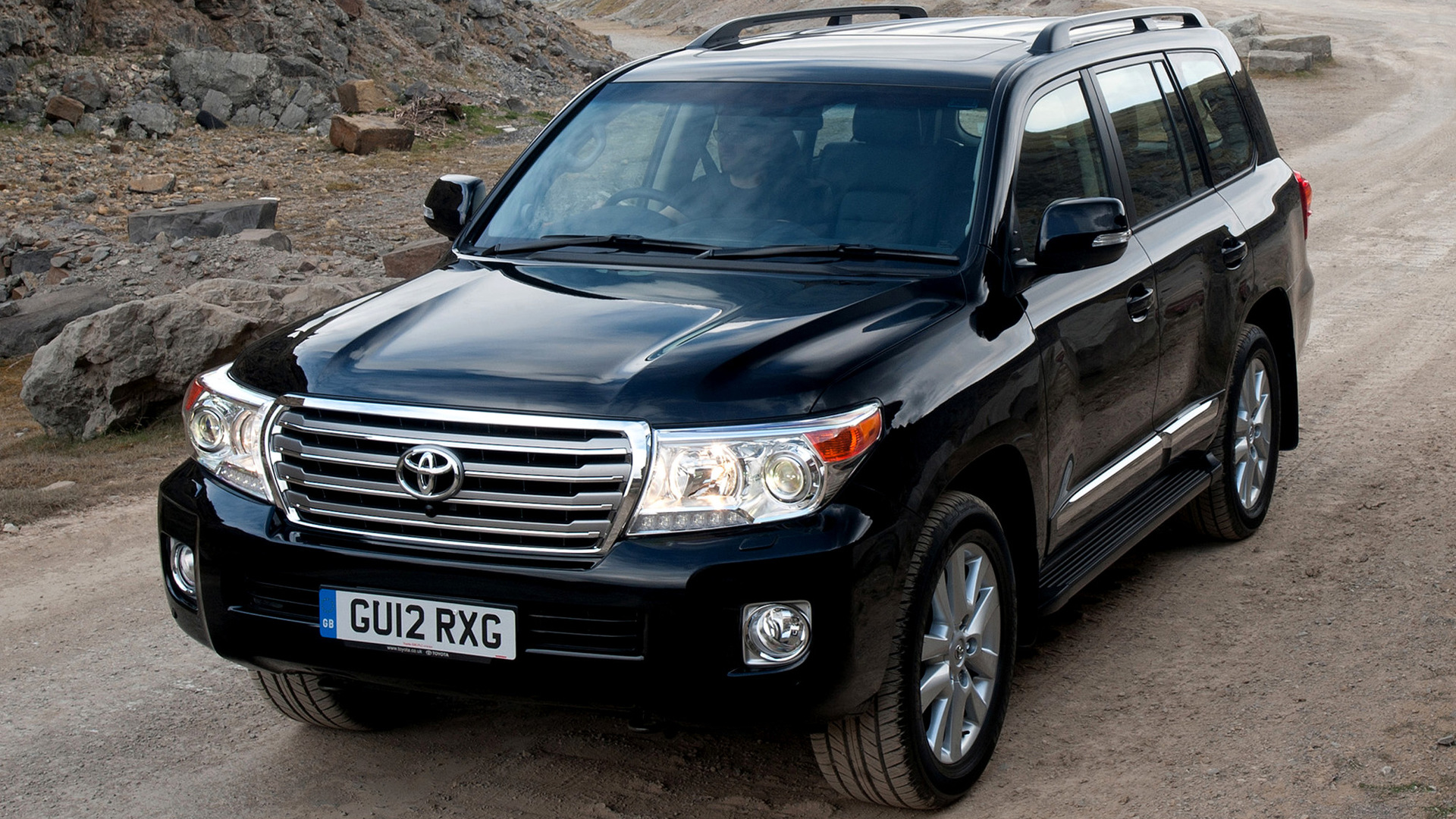 Купить крузер в казахстане. Land Cruiser 200. Toyota Land Cruiser v8.