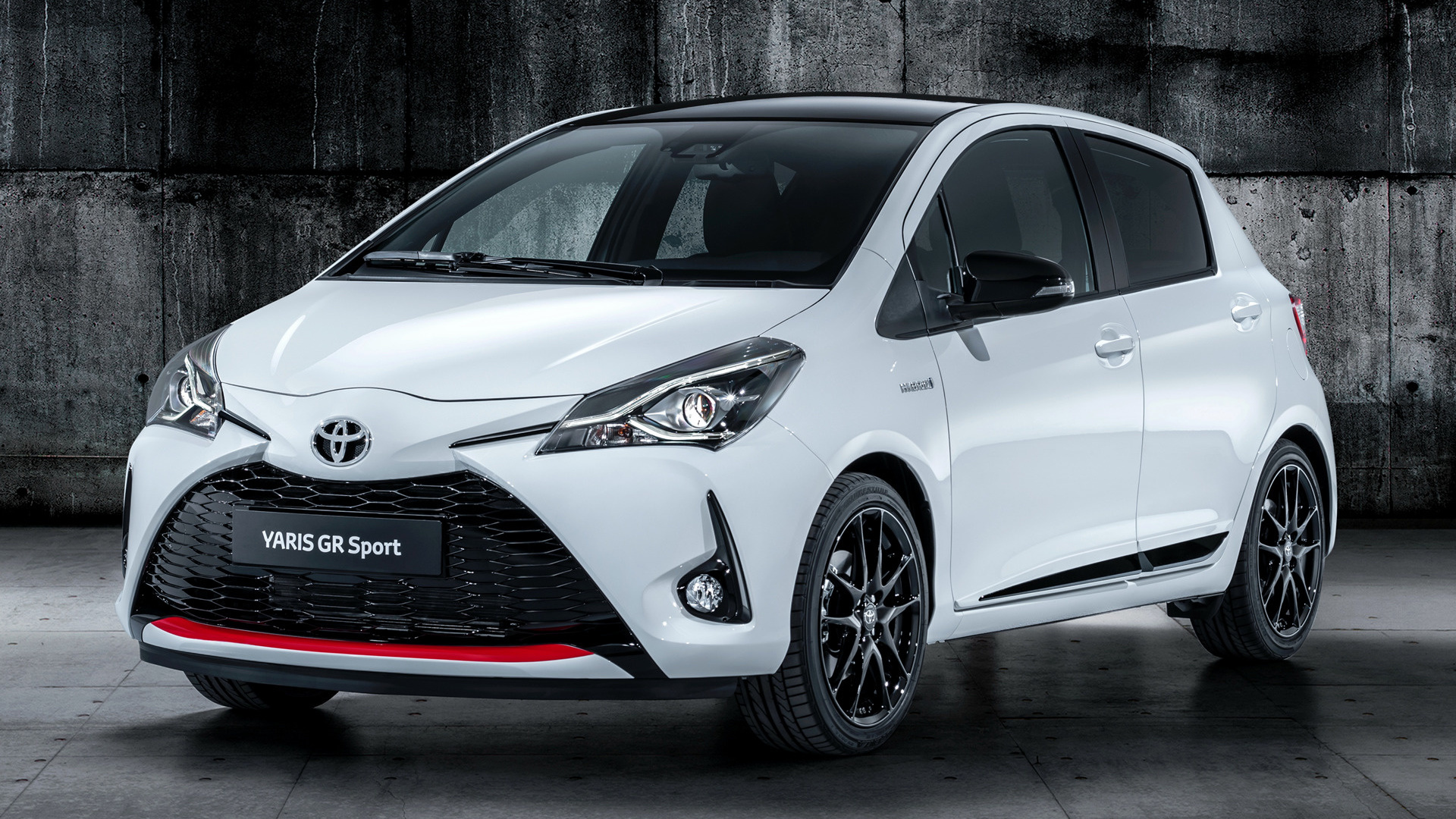 2018 Toyota Yaris Hybrid GR Sport 5-door - Wallpapers and HD Images