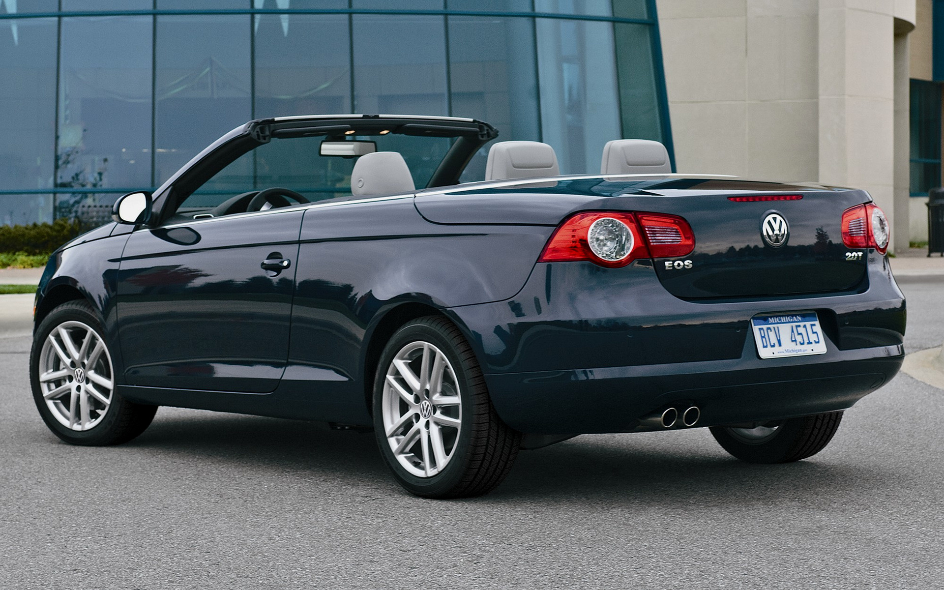 Vw eos. Volkswagen EOS кабриолет. Кабриолет Volkswagen EOS 2008. VW EOS Cabrio 2008. VW EOS Cabrio 2020.