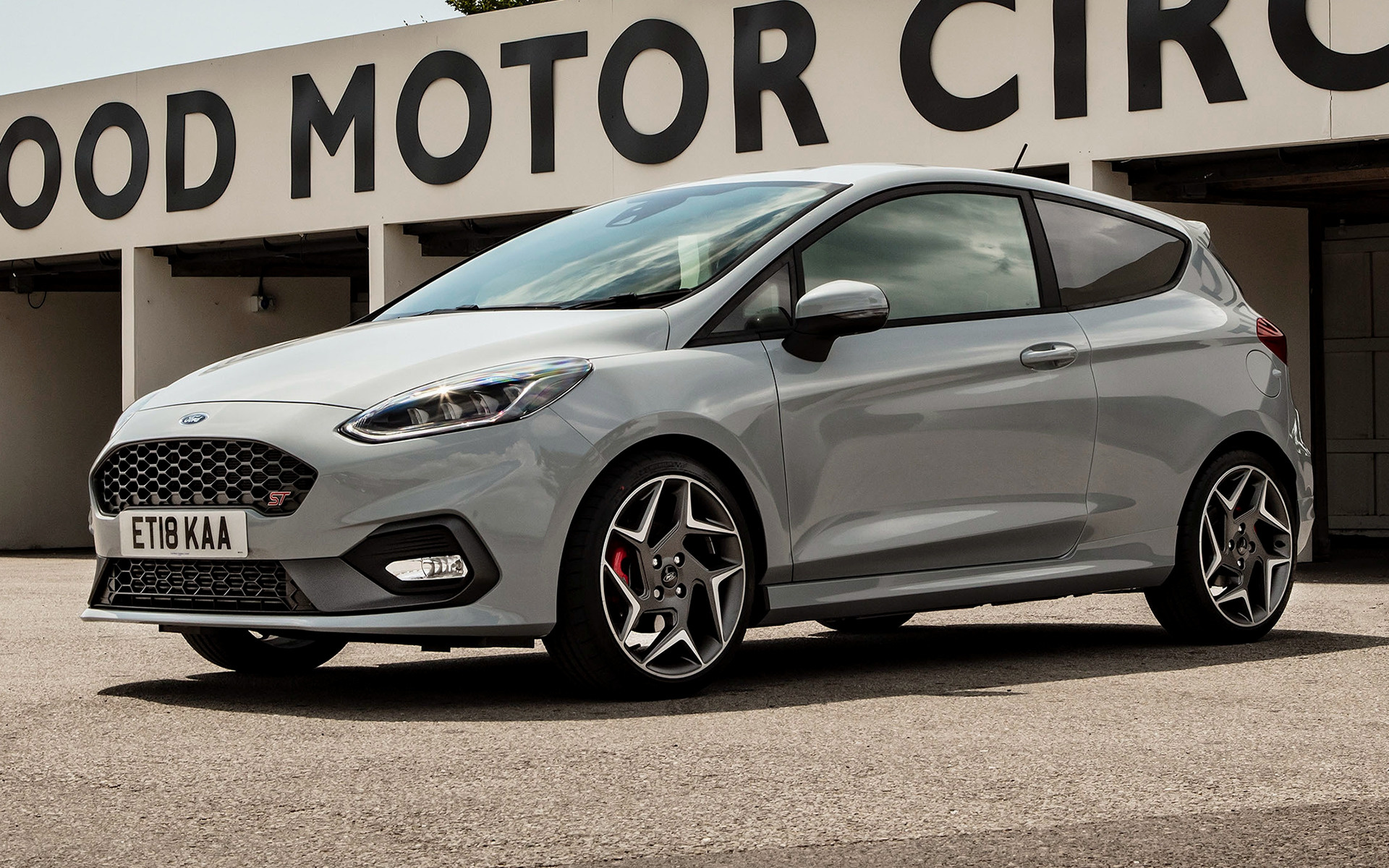 2018 Ford Fiesta ST 3-door (UK) - Wallpapers and HD Images  Car Pixel