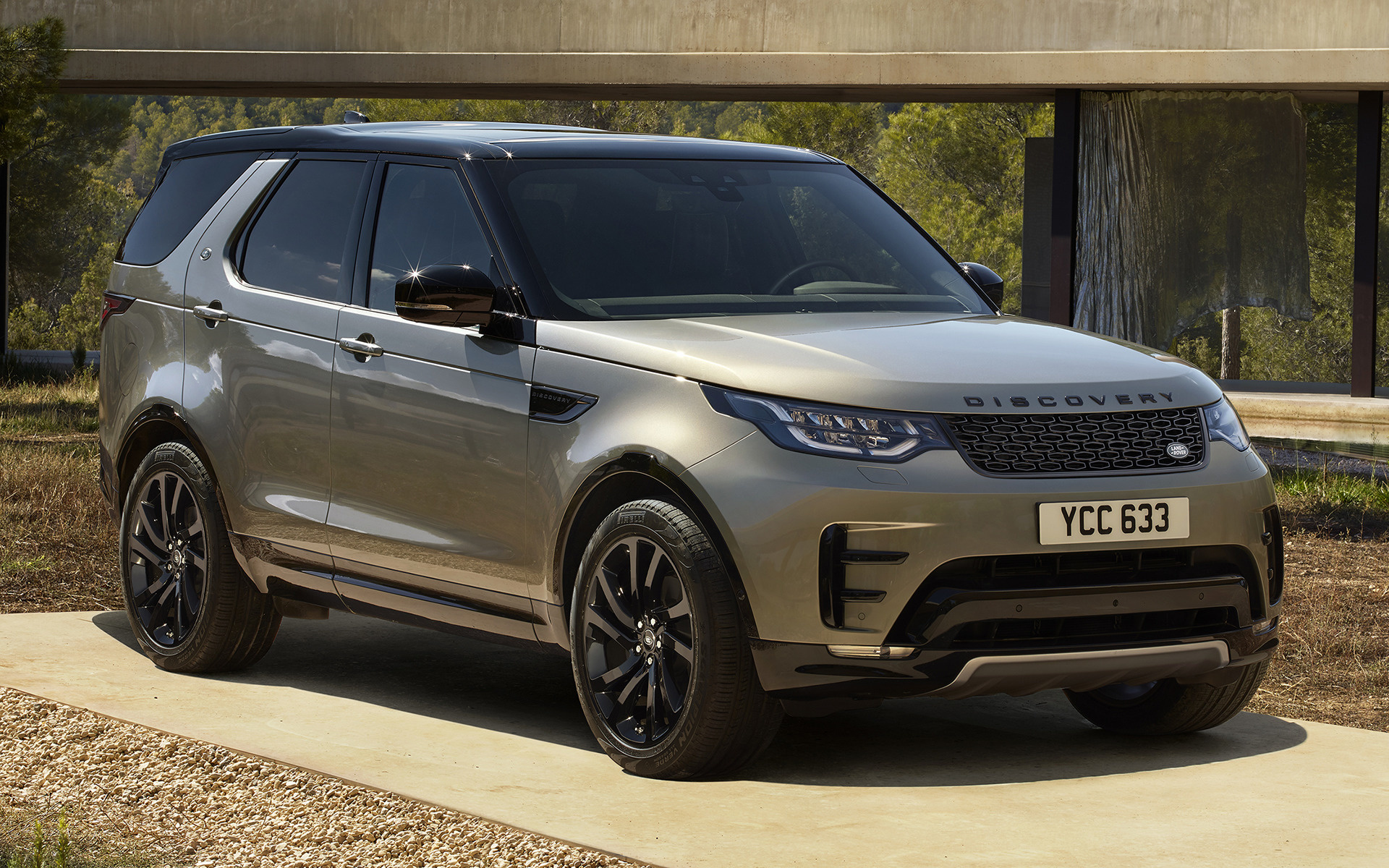 2019 Land Rover Discovery Landmark Wallpapers and HD